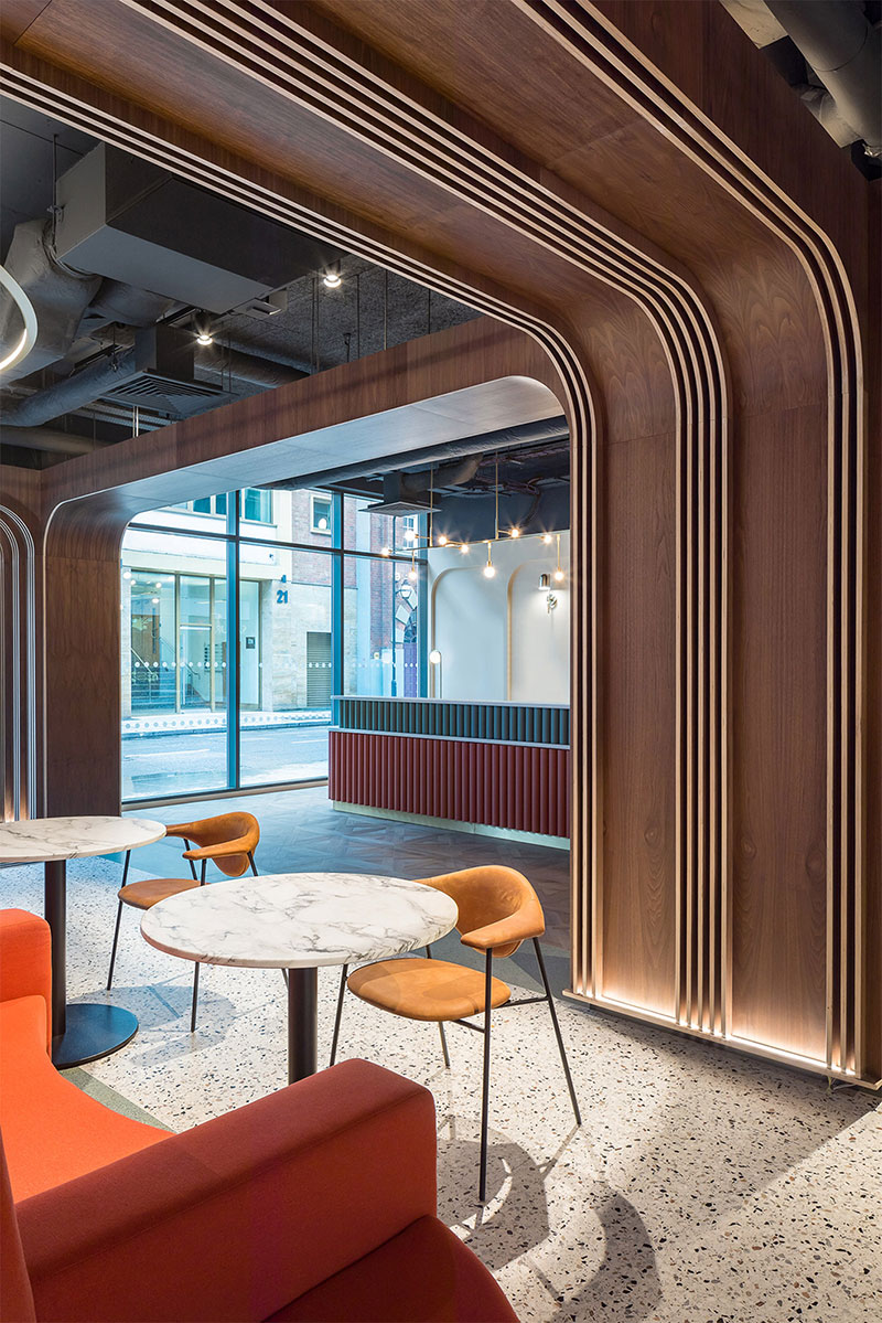 3 vertical frame towards entrance T