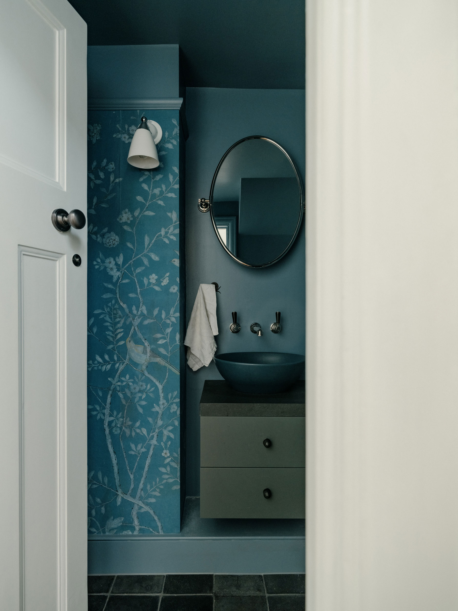 Tiverton-interior-vertical-3